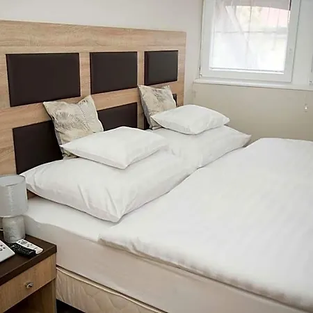 Hozam Wellness és 4* Szolnok