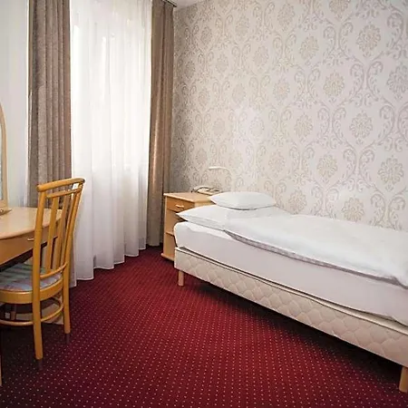 Hozam Wellness Es Bed & Breakfast 4*
