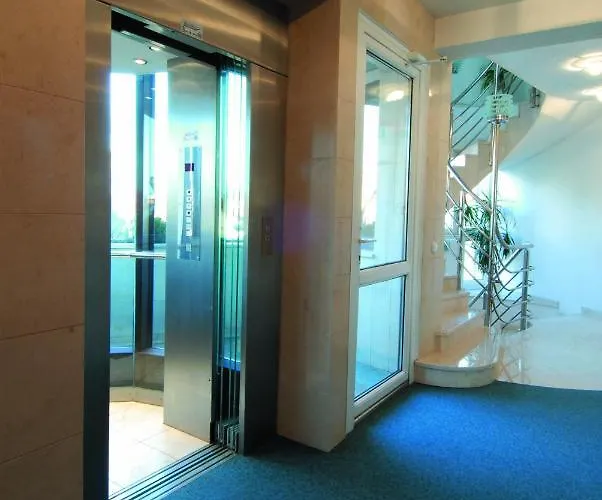 Hozam Wellness Es Oda ve Kahvaltı 4*