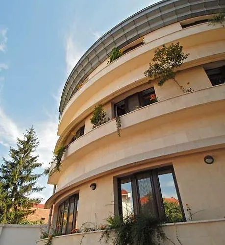 Hozam Wellness Es 4* Solnoca